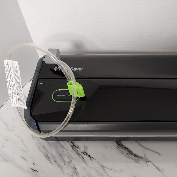 FoodSaver Vacuum Sealer Model:FM2000-015 - Picture 6 of 8